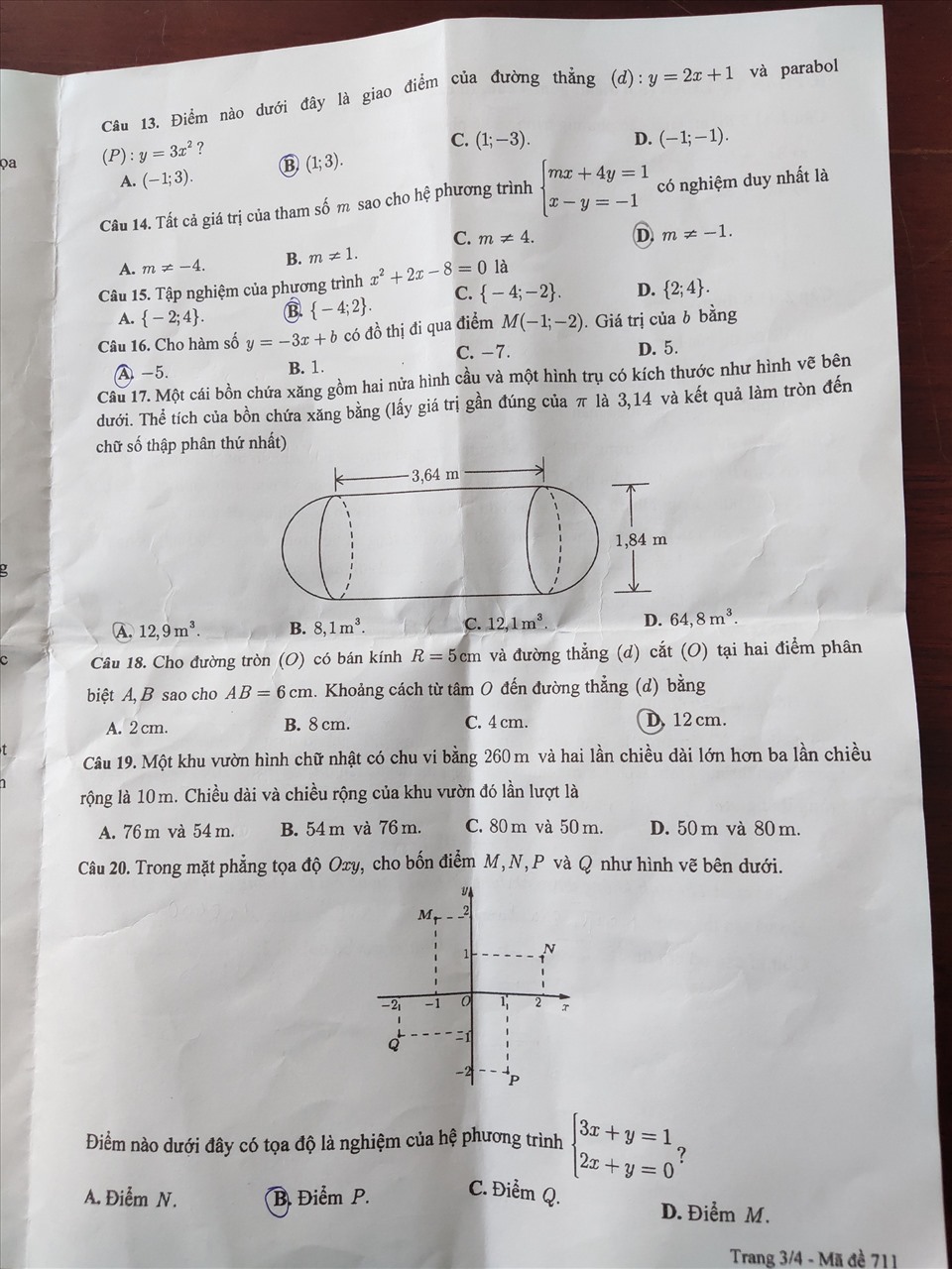 Chi tiết đề thi môn toán trong kỳ thi tuyển sinh lớp 10 tại TP.Cần Thơ. Ảnh: Thành Nhân
