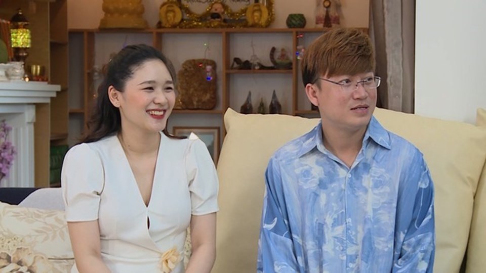 Sỹ Luân và vợ của mình. Ảnh: NSCC Sỹ Luân và vợ của mình. Ảnh: NSCC