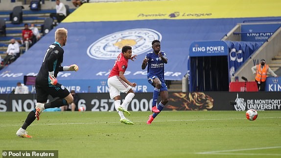 Lingard vào sân và kết thúc trận đấu. Ảnh: Pool.