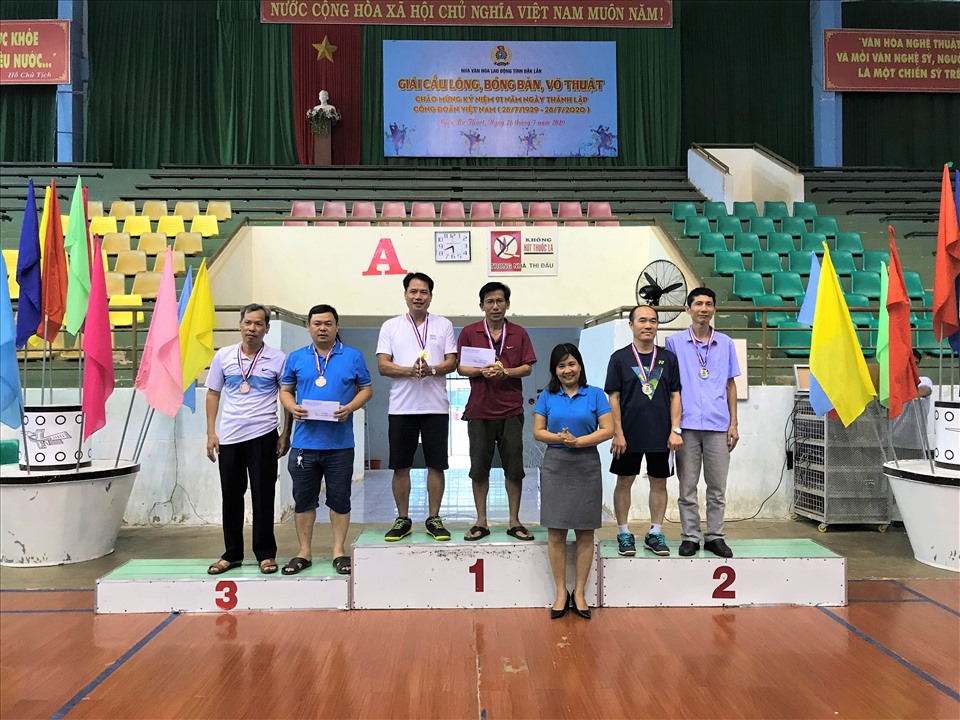 Phó Chủ tịch LĐLĐ Đắk Lắk Nguyễn Thị Lý đánh giá cao sự kiện Nhà văn hóa Lao động tỉnh vừa tổ chức. Ảnh B.T
