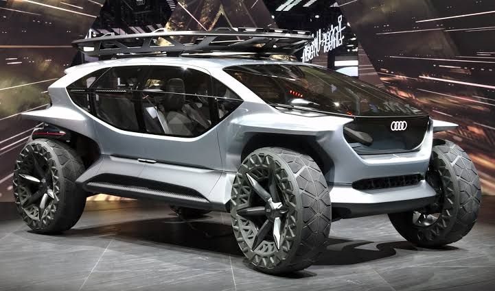 Mẫu concept có kích thước tương tự với Audi Q3, được trang bị 4 mô tơ điện gắn ở mỗi bánh xe, với tổng công suất 439 mã lực và mô-men xoắn cực đại 1.000 Nm.