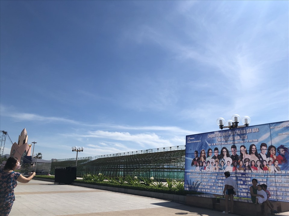 Lễ hội Văn hóa dân gian tỉnh Khánh Hòa năm 2020 được quảng bá quy tụ nhiều nghệ sỹ nổi tiếng trong nước. Ảnh: Phương Linh