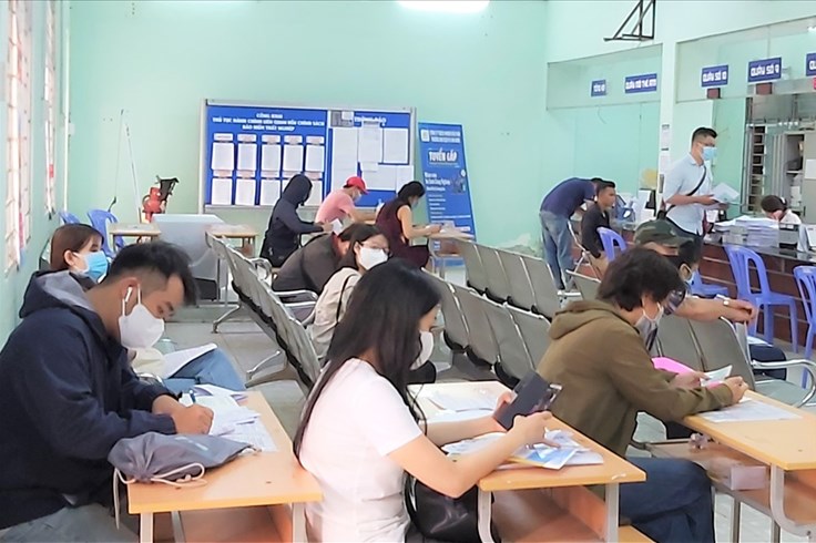 BHXH TPHCM vận động đẩy mạnh chi trả không dùng tiền mặt BHXH TPHCM vận động đẩy mạnh chi trả không dùng tiền mặt
