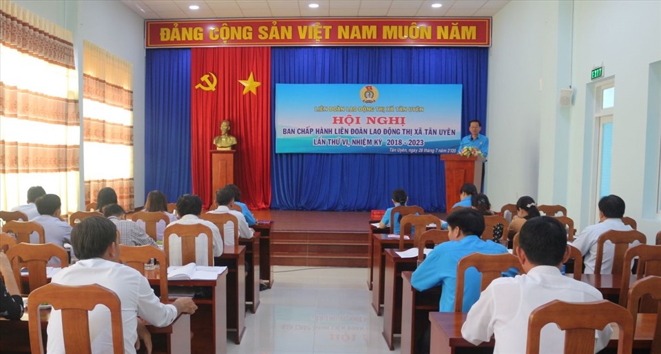 Hội nghị ban chấp hành LĐLĐ thị xã Tân Uyên. Ảnh: Quỳnh Anh