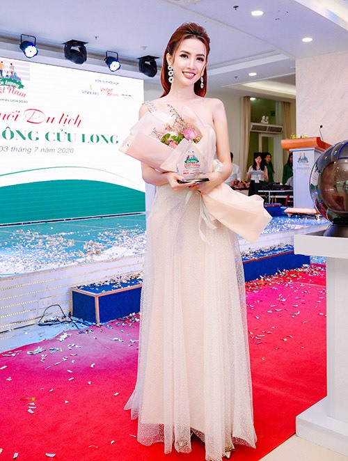 Người đẹp cho biết dù bận rộn nhưng cô luôn sẵn lòng dành tâm sức cho các hoạt động vì cộng đồng, đặc biệt là các vấn đề liên quan đến quảng bá, phát triển du lịch. Ảnh: Tiên Phạm