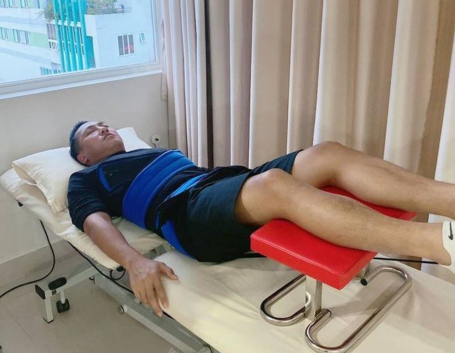 Châu Khải Phong nhập viện sau quay MV mới. Ảnh: NSCC