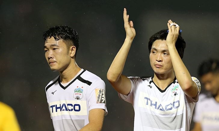 Xuân Trường cùng Tuấn Anh có 45 phút đầu tiên thi đấu khá ăn ý, tạo ra những cơ hội ghi bàn rõ ràng. Ảnh: Y Kiện.