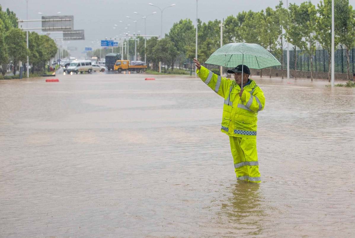 Mưa lớn gây ngập ở Vũ Hán. Ảnh: Tân Hoa Xã, China Daily