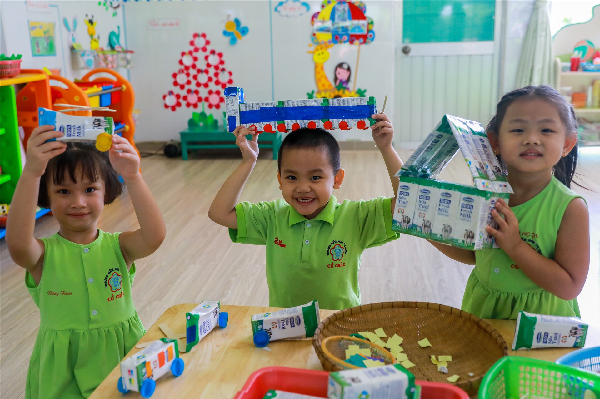 Chương trình SHĐ với nhiều hoạt động thú vị đã ngày càng thu hút nhiều em học sinh trường tiểu học và mầm non tại Củ Chi tham gia.
