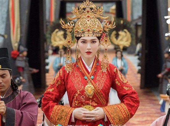 Đường Yên tạo hình trong phim mới. Ảnh: Cắt từ clip phim