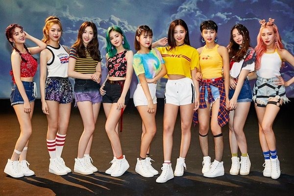 Momoland bị tẩy chay vì thờ ơ với 2 thành viên cũ. Ảnh: Cắt từ clip