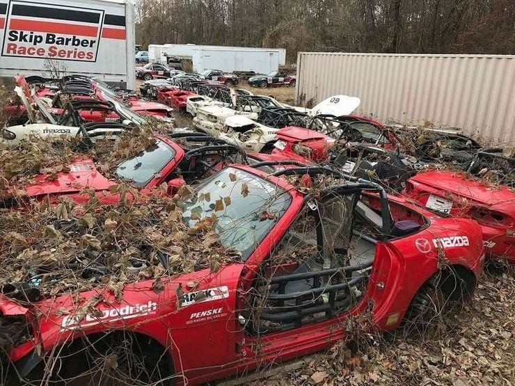 Những chiếc xe nằm trong khuôn viên Road Atlanta là Trường đua xe Skip Barber. Ảnh: Hot Cars