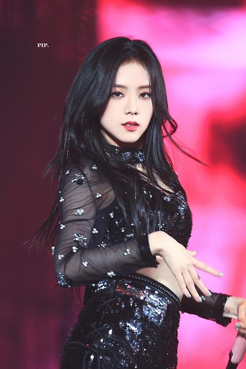 Jisoo cả của nhóm Blackpink luôn nỗ lực thay đổi từng ngày. Ảnh: Cắt từ clip