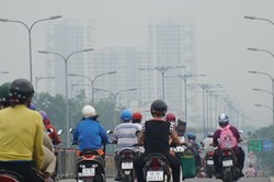 Xuất hiện "sương mù" dày, không khí TPHCM ô nhiễm đứng top 2 thế giới