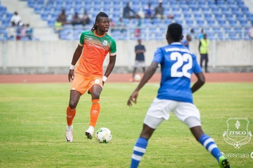 Tuyển Malaysia dừng việc nhập tịch cho trung vệ Congo vì giả giấy tờ tuyen malaysia dung viec nhap tich cho trung ve congo vi gia giay to