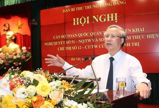 Thường trực Ban Bí thư Trần Quốc Vượng phát biểu tại hội nghị. Ảnh TTXVN