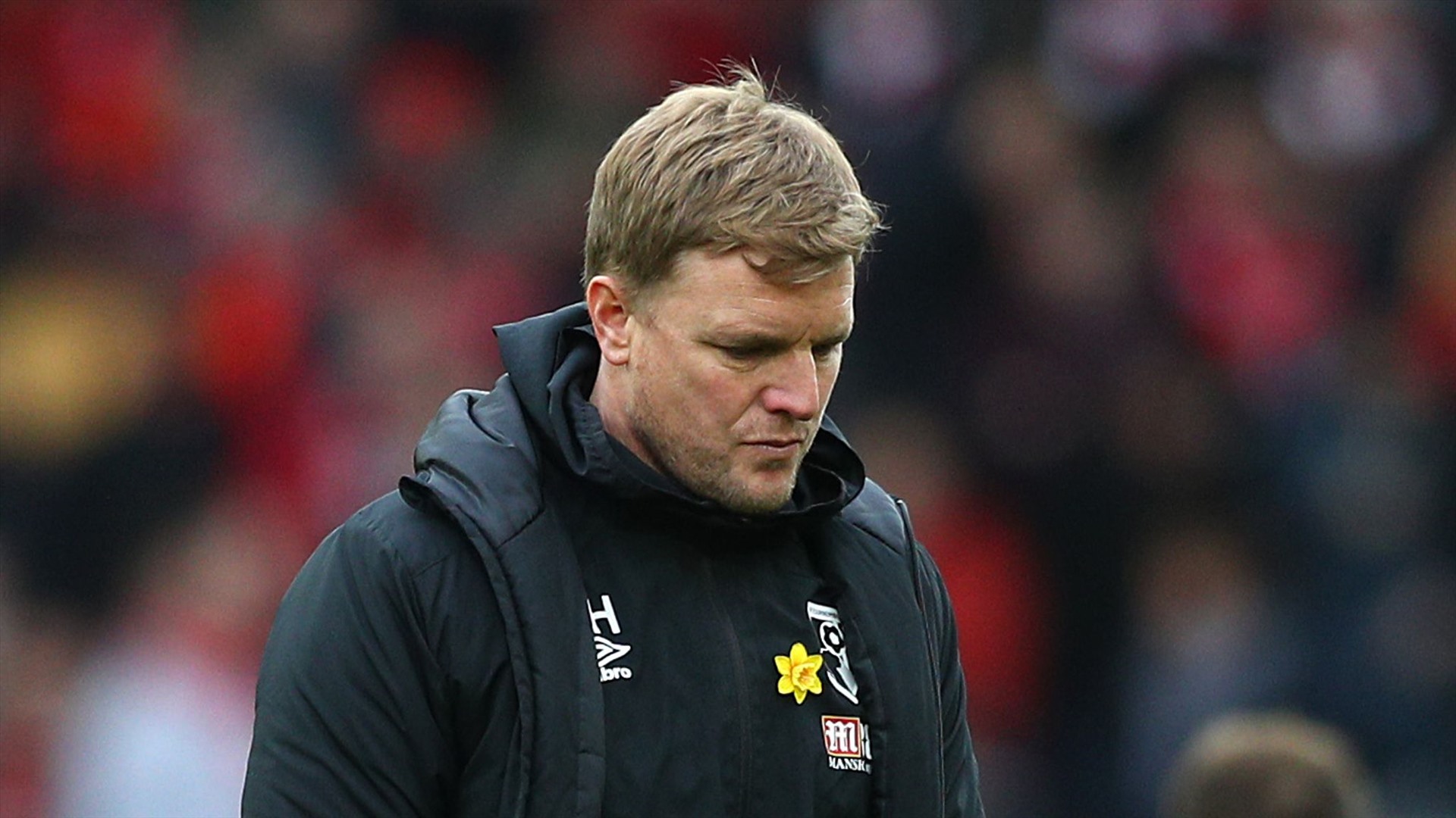 Eddie Howe đã hết bài và chuẩn bị xuống hạng. Ảnh: Sky Sports.