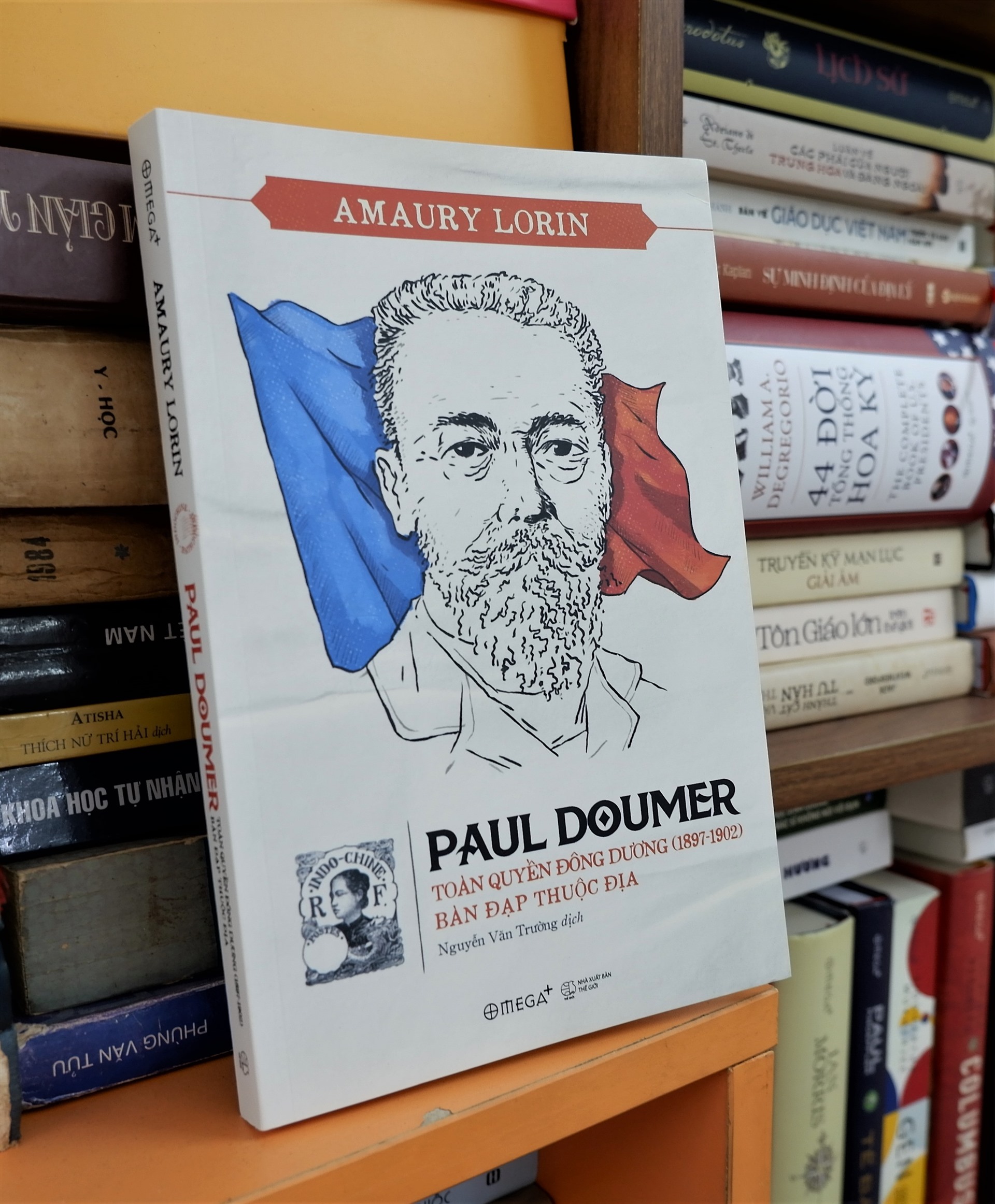 Phiên bản tiếng Việt tác phẩm về Toàn quyền Đông Dương Paul Doumer. Ảnh: Omega cung cấp