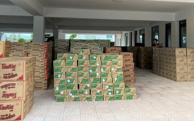 Số hàng hóa không có hóa đơn do tài xế Hiệp vận chuyển bị Công an Hà Tĩnh thu giữ. Ảnh: CA HT.