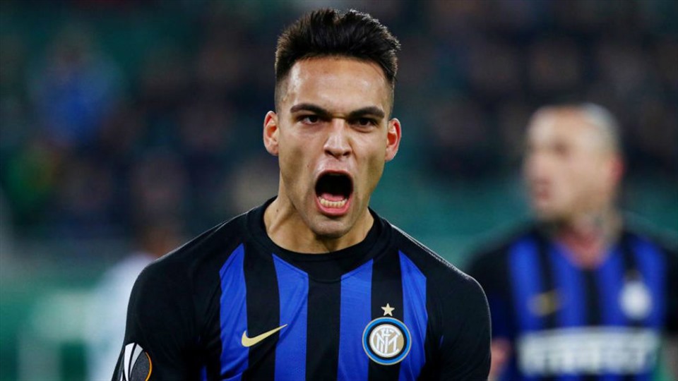 Tiền đạo Lautaro Martinez (Inter Milan - 64 triệu euro): Martinez được Inter Milan mua về với giá 25 triệu euro, nhưng lúc này giá trị của anh đã tăng gần gấp 3. Mùa này, chân sút 22 tuổi người Argentina ghi 19 bàn và có 6 kiến tạo tại Serie A. Tuy nhiên, anh vẫn chưa nổ súng tại Europa League. Ảnh: Marca.