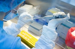 Con gái Tổng thống Putin tiêm vaccine COVID-19 đầu tiên của Nga