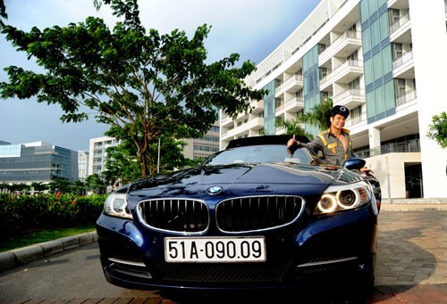 Xế hộp BMW biển số độc của Ngọc Sơn. Ảnh: NSCC