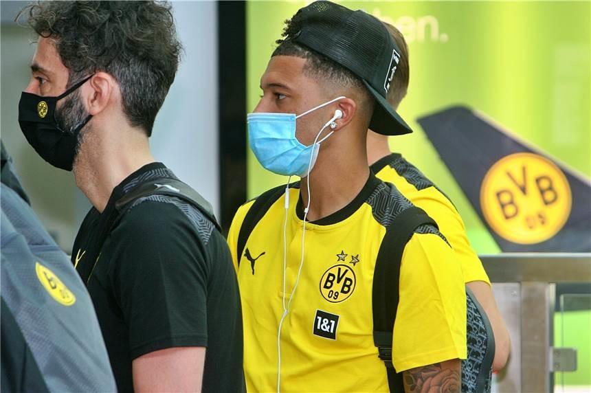 Cách cuối cùng để Sancho tới Man United trong mùa Hè này là tự mình lên tiếng và thậm chí là “nổi loạn“. Ảnh: Groeger