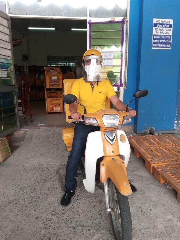 Bưu tá Đặng Hoàng Dương. Ảnh: Bưu điện VN