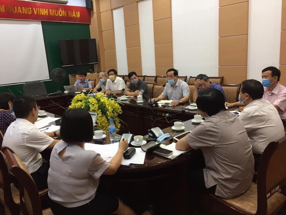 Các chuyên gia tại cuộc hội chẩn.