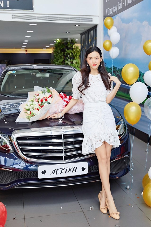 Xế hộp Midu. Ảnh: NSCC
