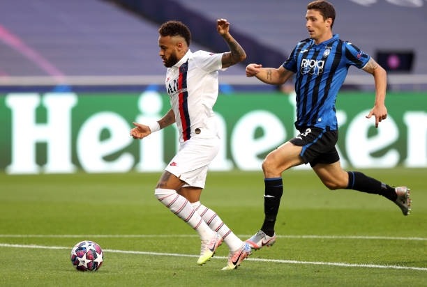 Neymar liên tục bỏ lỡ cơ hội. Ảnh: Getty
