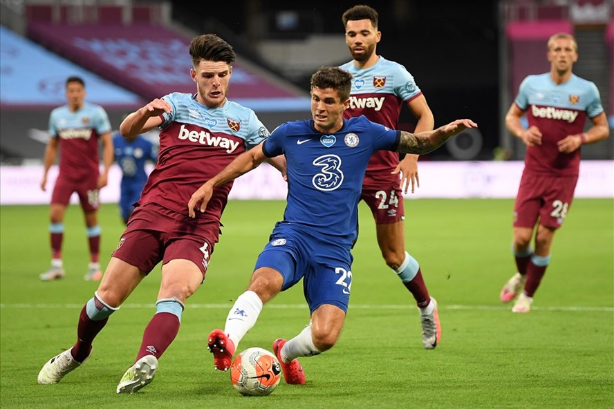Declan Rice (trái) là mục tiêu mà Chelsea theo đuổi. Ảnh: Getty Images