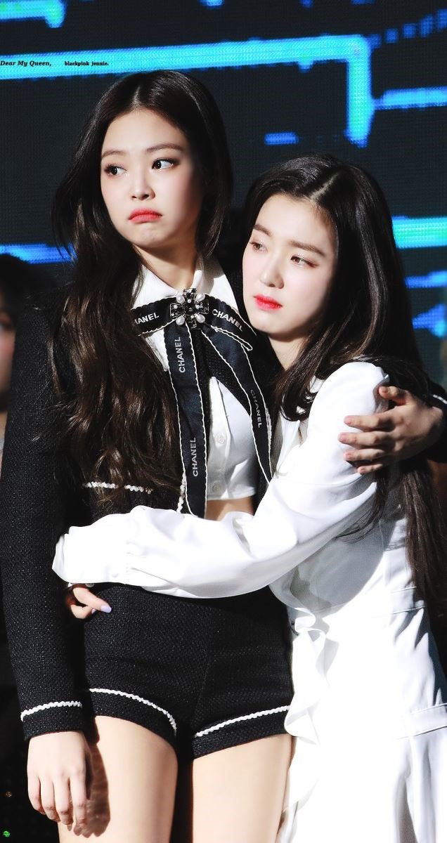 Jennie (Blackpink) và Irene (Red Velvet). Ảnh: Cắt từ clip