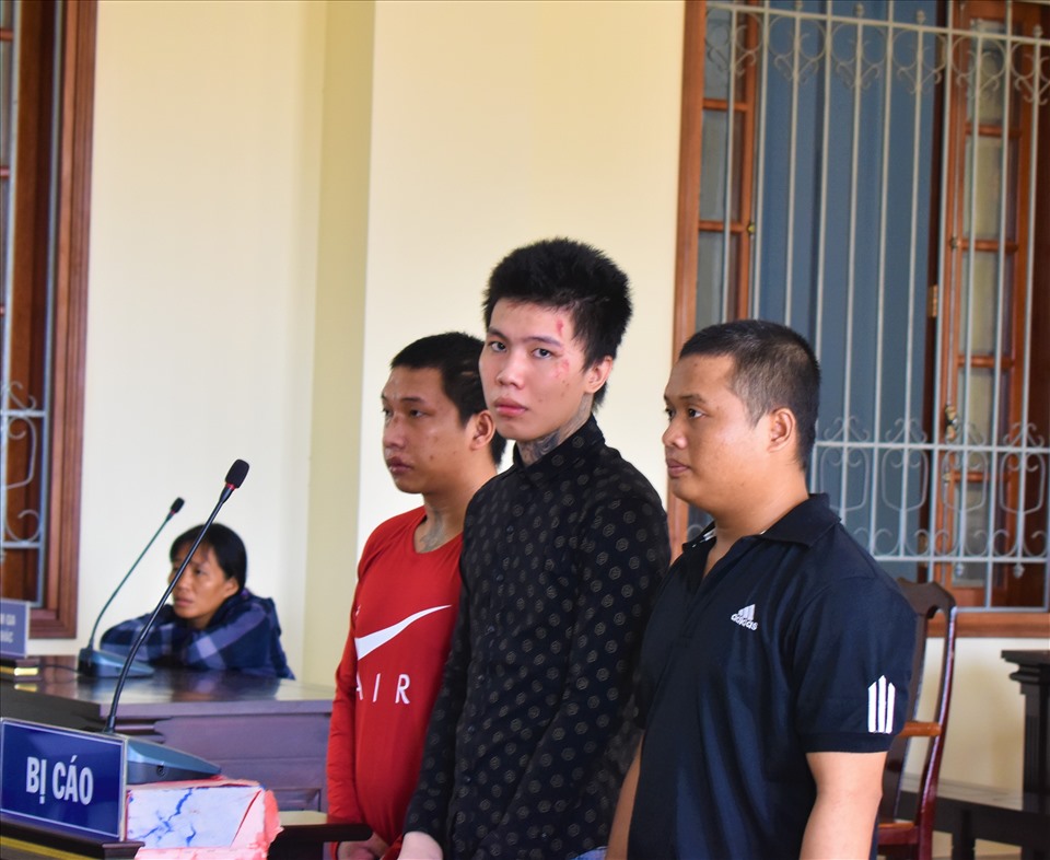 Các bị cáo tại phiên tòa sơ thẩm. Ảnh: Thành Nhân