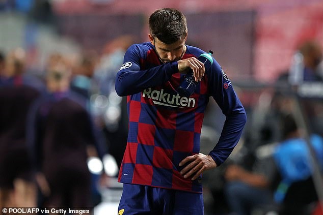 Pique năm nay đã 33 tuổi. Cùng với Barcelona, anh đã đoạt đến 29 danh hiệu trong sự nghiệp. Ảnh: Getty.