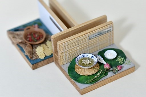 Món chè cốm ít được bạn bè thế giới biết đến nhưng vẫn được An chế tác. Ảnh: AFP