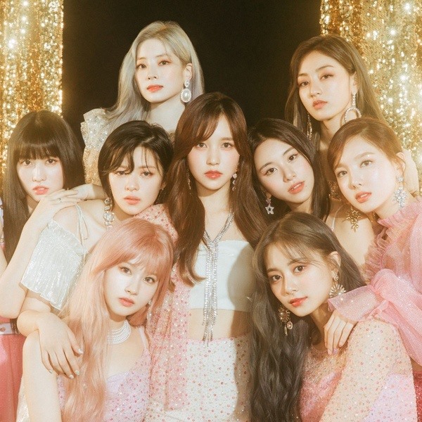 TWICE. Ảnh: Cắt từ clip