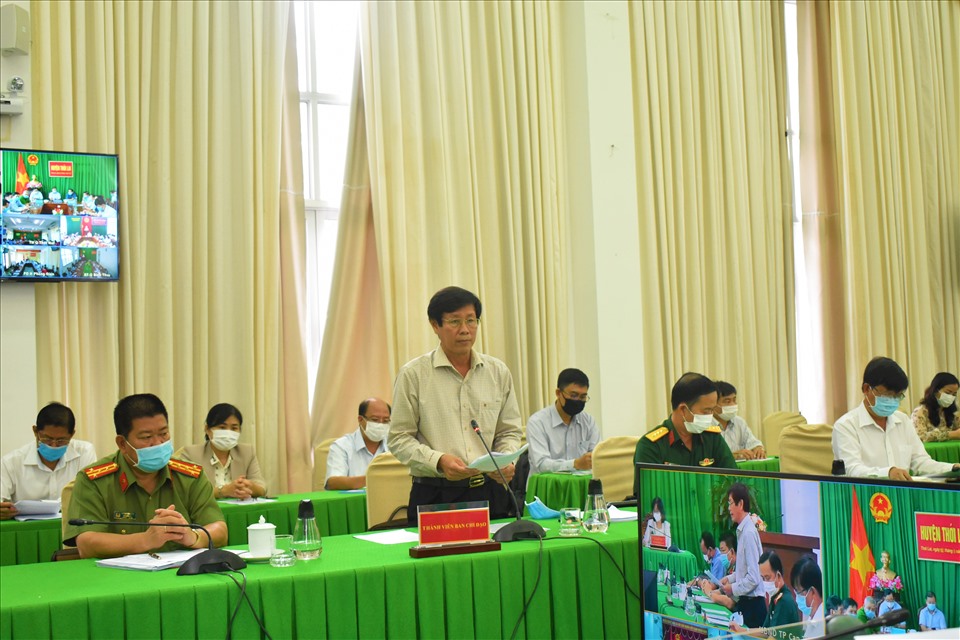 Giám đốc Sở Y tế TP.Cần Thơ Cao Minh Chu báo cáo tại hội nghị. Ảnh: Thành Nhân
