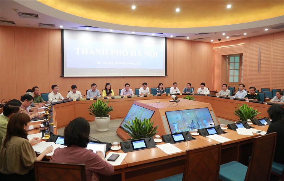 Đầu cầu Hà Nội trong buổi trực tuyến toàn quốc về phòng, chống COVID-19. Ảnh: Xuân Hải