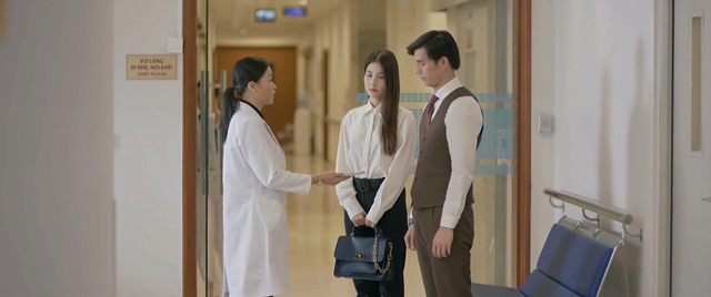 Tình yêu và tham vọng liệu có đi vào lối mòn “đầu voi đuôi chuột“?. Ảnh: Cắt từ phim