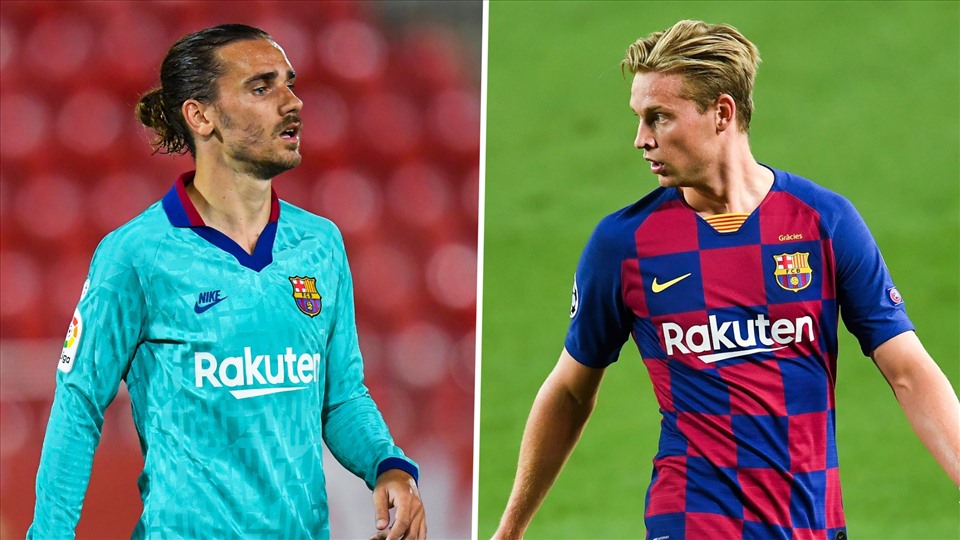 Koeman sẽ trả Antoine Griezmann và Frenkie de Jong về vị trí sở trường của họ, dù Messi có ở lại hay không. Ảnh: Goal