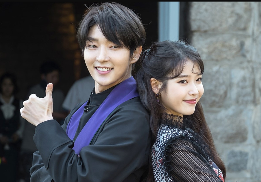 Lee Jun Ki có mối quan hệ bạn bè khá thân thiết với nữ nghệ sĩ IU. Ảnh nguồn: Mnet.