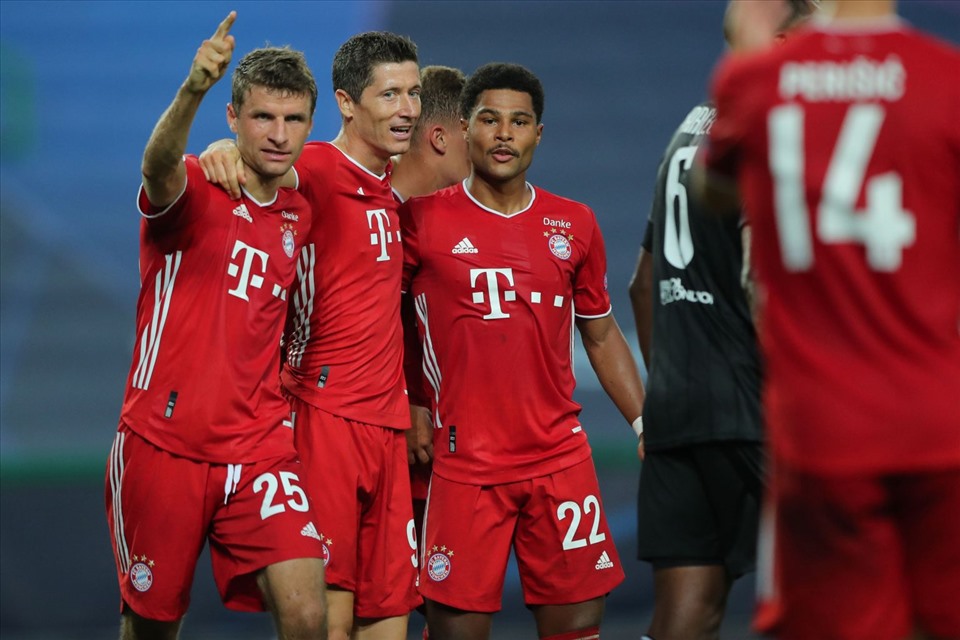 Muller, Lewandowski và Gnabry. Ảnh: Getty.