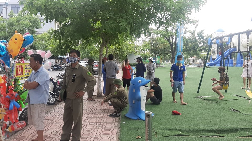 Khu vực công viên nơi cháu bé mất tích. Ảnh: Liễu Thị