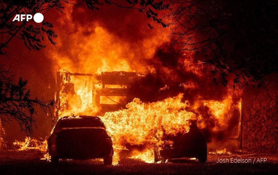 Nhiều đám cháy dữ dội bùng phát trên diện rộng trên khắp các khu vực ở tiểu bang California, Mỹ. Ảnh: AFP.