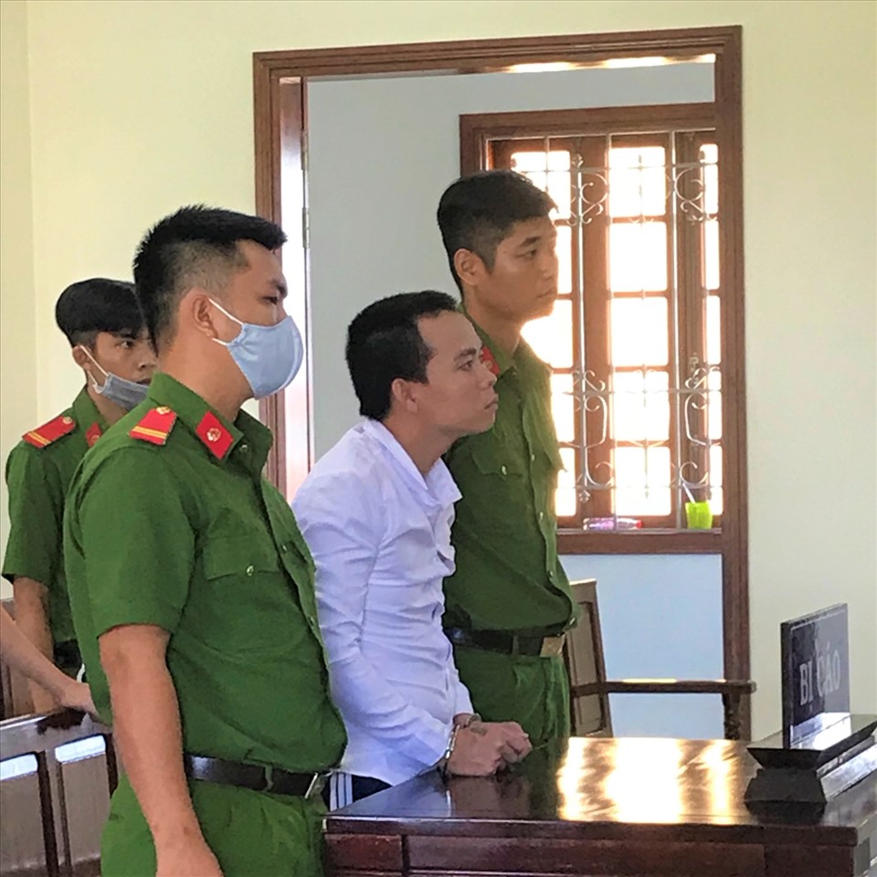 Bị cáo Huỳnh Văn Kiệt bị tòa án nhân dân TP.Cần Thơ tuyên phạt 20 năm tù về tội hiếp dâm người dưới 16 tuổi. Ảnh: Thành Nhân