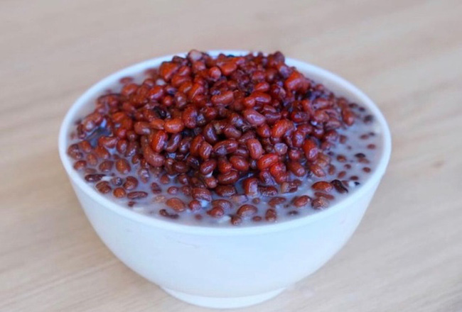 Chè đậu đỏ - món ăn phổ biến tượng trưng cho ngày Lễ Thất tịch. Ảnh: Mnet.