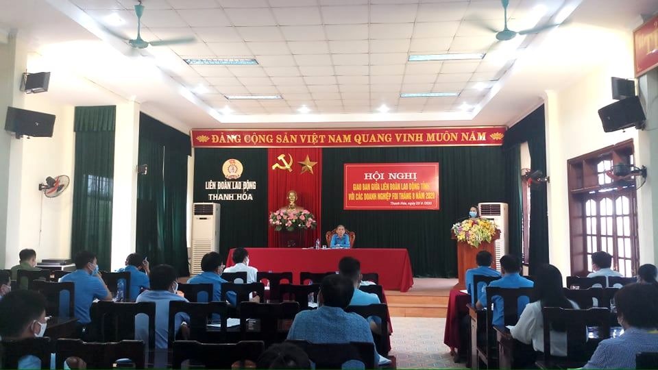 Hội nghị giao ban giữa LĐLĐ tỉnh Thanh Hóa và các doanh ngheeipj FDI trên địa bàn. Ảnh: Quách Du
