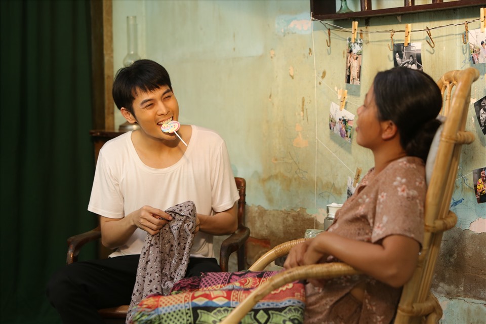 Võ Đăng Khoa mang đến câu chuyện người mẹ điên. Ảnh: NSCC
