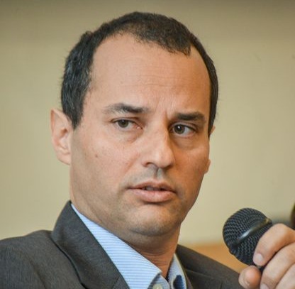 Tỉ phú Yakir Gabay. Ảnh: Forbes